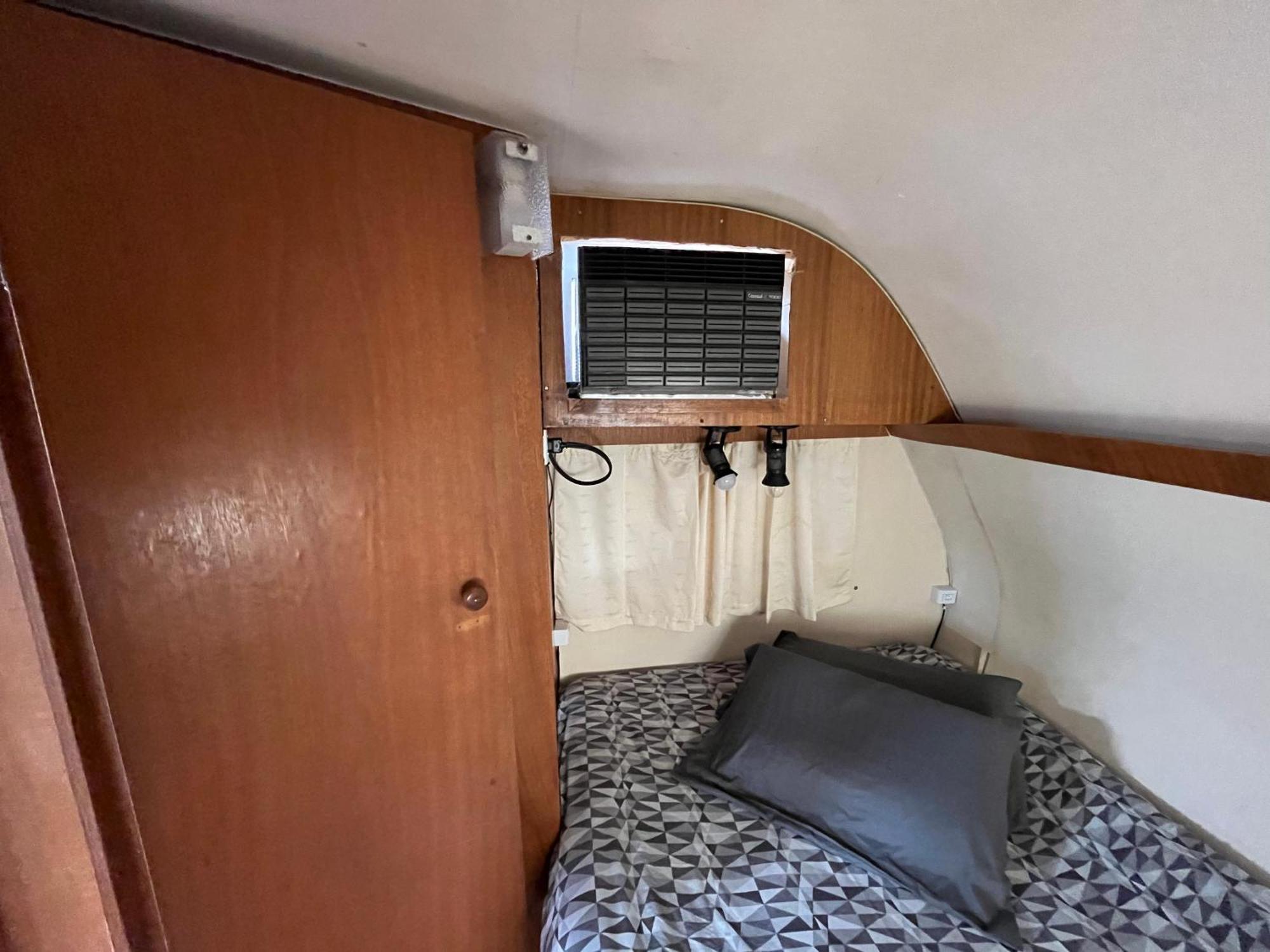 Trailer Oasis Lodge Lavras Novas